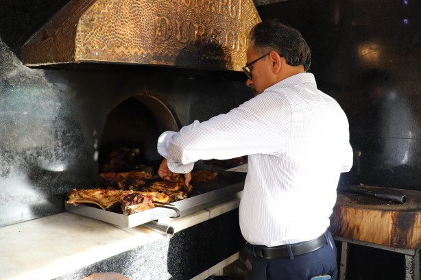Kurban eti dinlenmeden tandır kebabı yapmayın