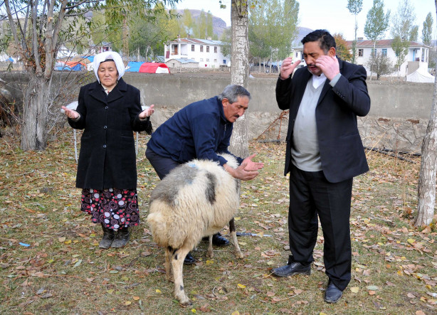 Foto - Kurban nasıl kesilir?