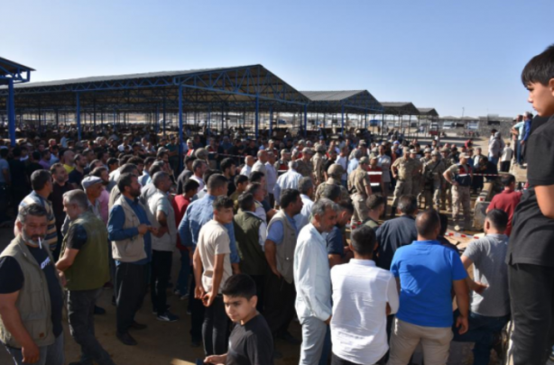 Foto - Kurban öncesi hayvan pazarında çatışma! Ölü ve yaralılar var