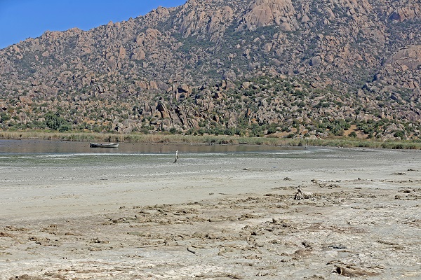 Foto - Küresel ısınmanın en net örneklerinden! O göl tam 30 metre çekildi