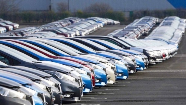 Küresel otomotiv pazarı da küçülmeye devam ediyor! Satışlar düşüyor