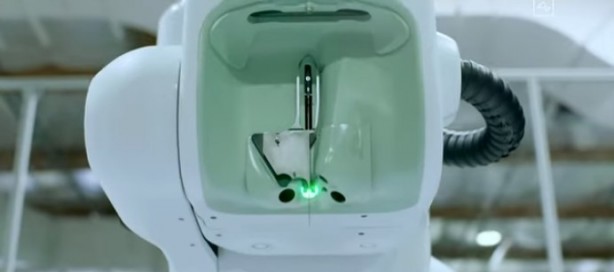 Foto - Küreselciler insanlığı robotlaştırmak için iş başında! Ve Elon Musk çipi tanıttı