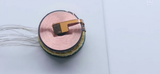 Foto - Küreselciler insanlığı robotlaştırmak için iş başında! Ve Elon Musk çipi tanıttı