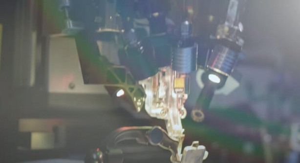 Foto - Küreselciler insanlığı robotlaştırmak için iş başında! Ve Elon Musk çipi tanıttı