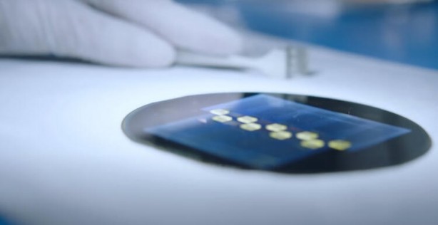 Foto - Küreselciler insanlığı robotlaştırmak için iş başında! Ve Elon Musk çipi tanıttı