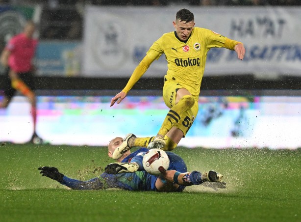 Foto - Kurtarıcı diye geldi, kavga çıkardı! O yıldız Fenerbahçe'yi bırakıyor, işte gideceği yeni adres
