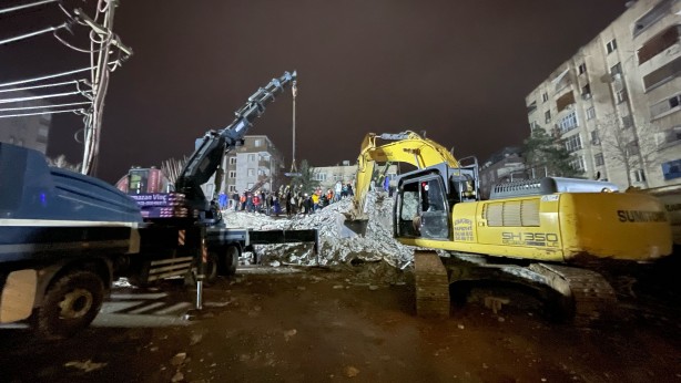Foto - Kurtarma çalışmaları gece de devam ediyor