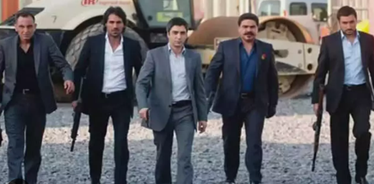 Foto - Kurtlar Vadisi hayranları kahrolacak! İşte Polat Alemdar ve Güllü Erhan'ın son hali