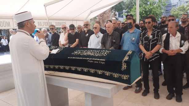 Foto - Kurtlar Vadisi'nin efsane ismi son yolculuğuna uğurlandı