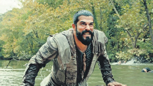 Foto - Kuruluş Osman bombayı patlatıyor! 250 kişi bakın neler yaptı