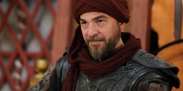 Foto - Kuruluş Osman çağrısı yapılan Diriliş Ertuğrul'un yıldızı Engin Altan Düzyatan 5 şartını sıraladı! F-16 deneyimini ilk kez anlattı