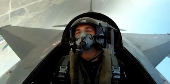 Foto - Kuruluş Osman çağrısı yapılan Diriliş Ertuğrul'un yıldızı Engin Altan Düzyatan 5 şartını sıraladı! F-16 deneyimini ilk kez anlattı