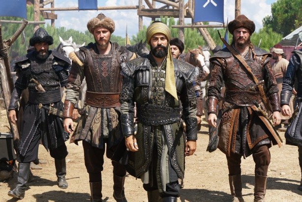 Foto - Kuruluş Osman oyuncusu Burak Özçivit hakkında şoke eden gelişme