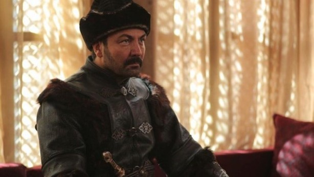 Kuruluş Osman oyuncusu yeni projesini duyurdu!