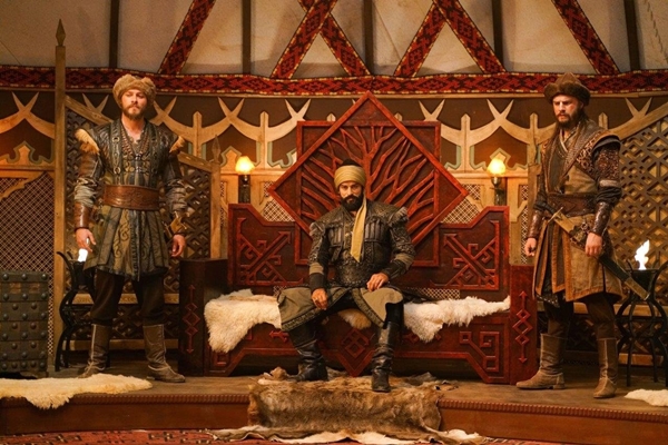 Kuruluş Osman zirveyi yine bırakmadı