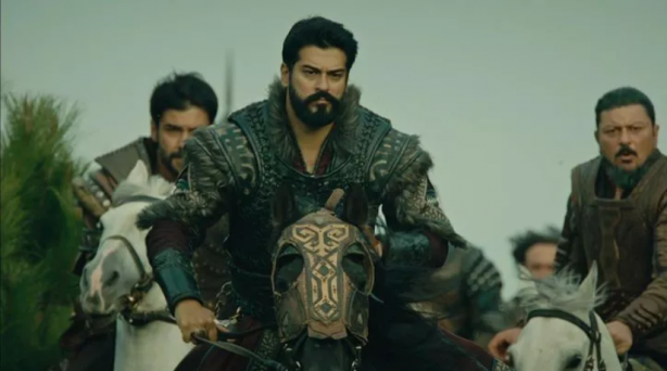 Kuruluş Osman'da ayrılık! Burak Özçivit yorum yaptı
