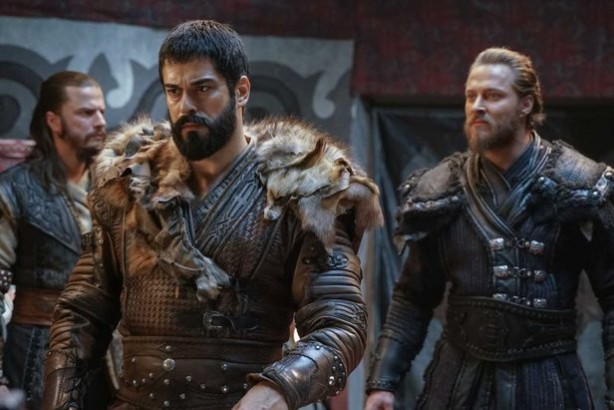 Kuruluş Osman'da neler oluyor? Burak Özçivit'in paylaşımı ortalığı karıştırdı