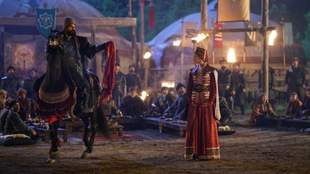 Foto - Kuruluş Osman’ın başrolünden sert çıkış! ‘Zaten izlemiyor musunuz?’