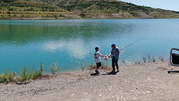 Foto - Kuruma noktasına gelmişti! Şimdi oltasına alan oraya koşuyor