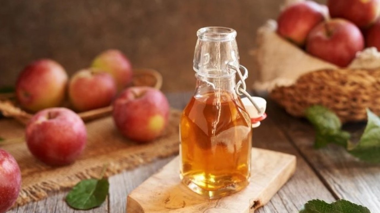 Foto - Kurumuş ve solgun görüntüye son! Salatalığı canlı tutmanın doğal yolu açıklandı