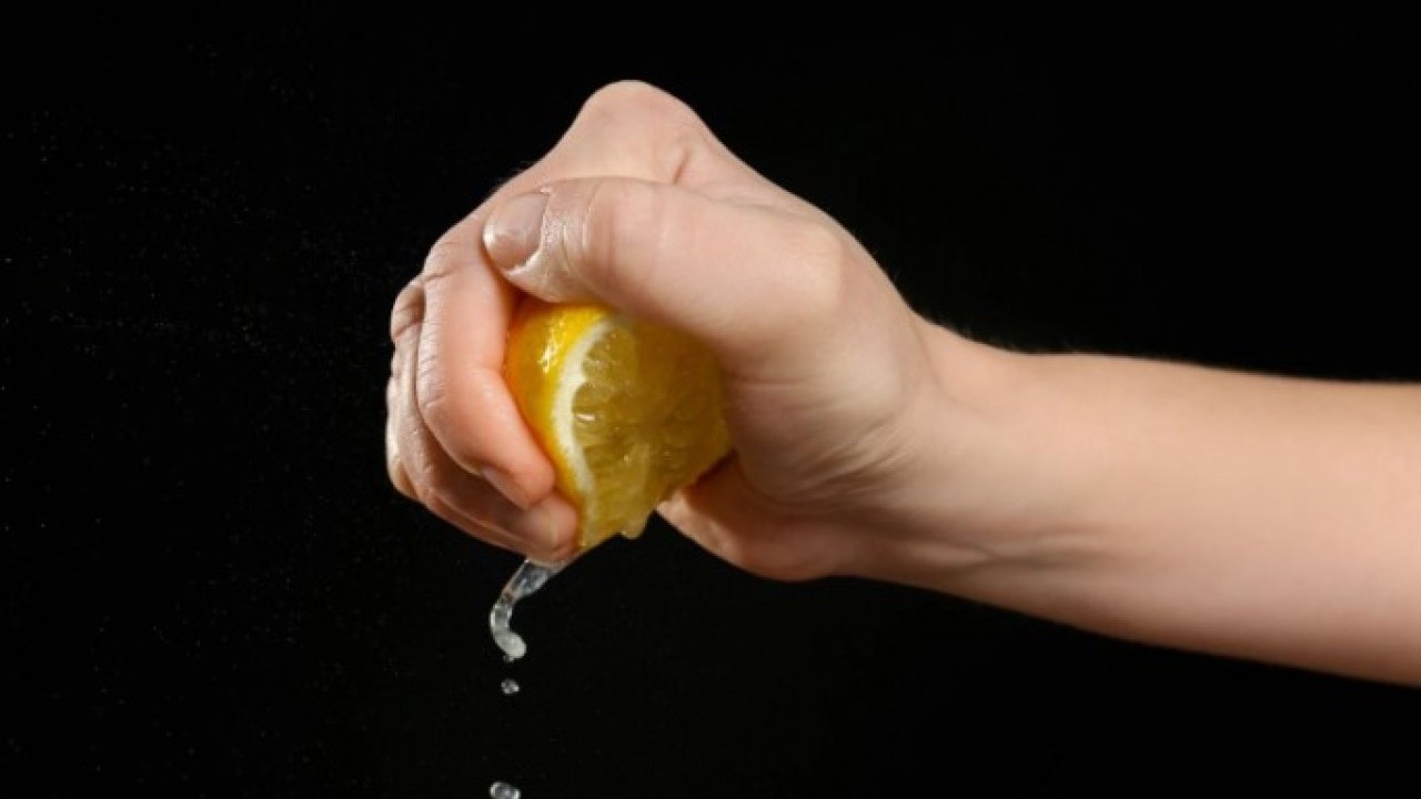 Foto - Kurumuş ve solgun görüntüye son! Salatalığı canlı tutmanın doğal yolu açıklandı