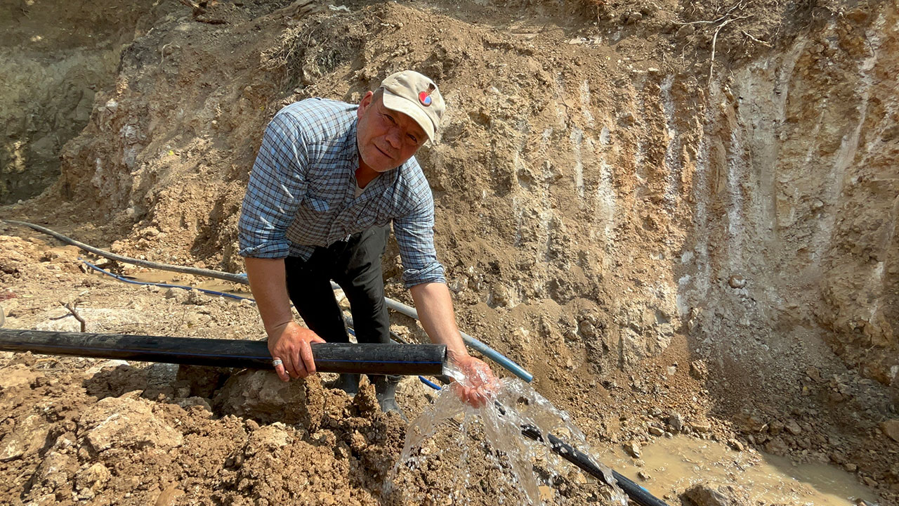 Foto - Kuruyan kuyudan iki yıl sonra fışkırdı: Halk inanamıyor, iki kez kurban kesildi