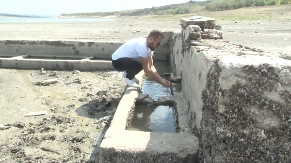 Foto - Kuruyan Sazlıdere Barajı’nda görüldü! 50 yıl sonra gelen şaşkınlık