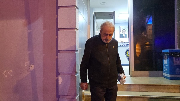 Foto - Kurye gibi girdiler 20 bin doları çaldılar! Ev sahibini böyle rehin aldılar