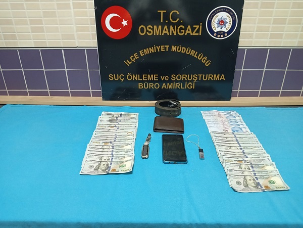 Foto - Kurye gibi girdiler 20 bin doları çaldılar! Ev sahibini böyle rehin aldılar