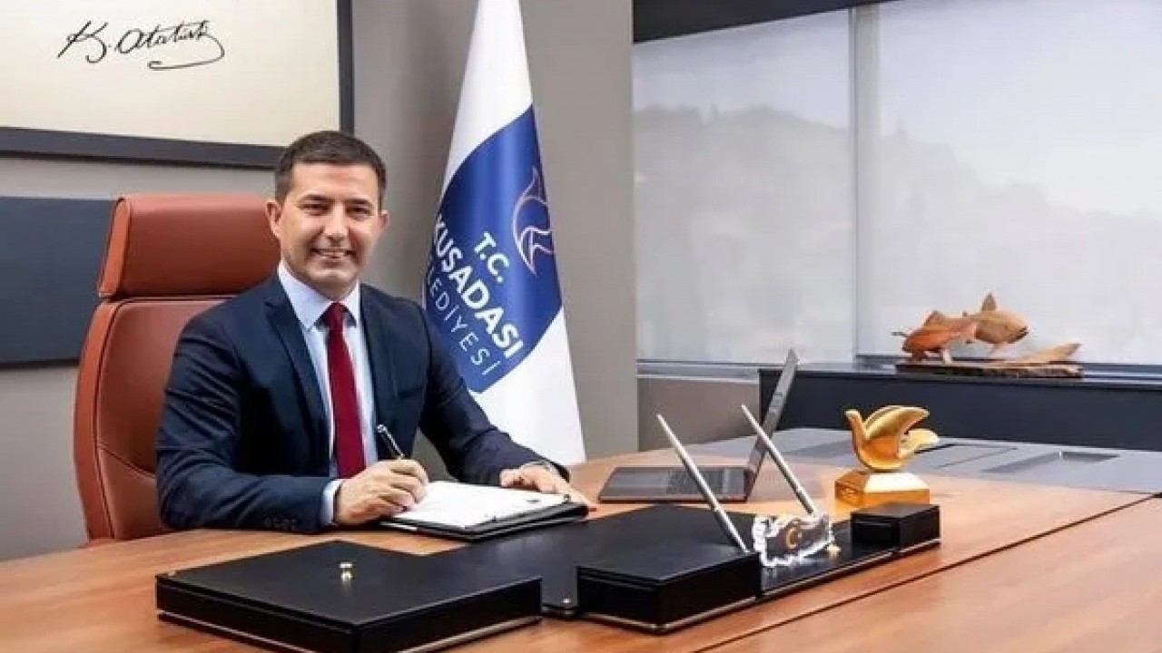 Foto - Kuşadası çalkalanıyor! CHP'li Bülent Tezcan belediyeyi aile şirketine çevirmiş!