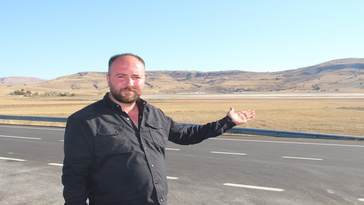 Foto - Kuşlara ev sahipliği yapıyordu! Bu gölde bir damla su kalmadı