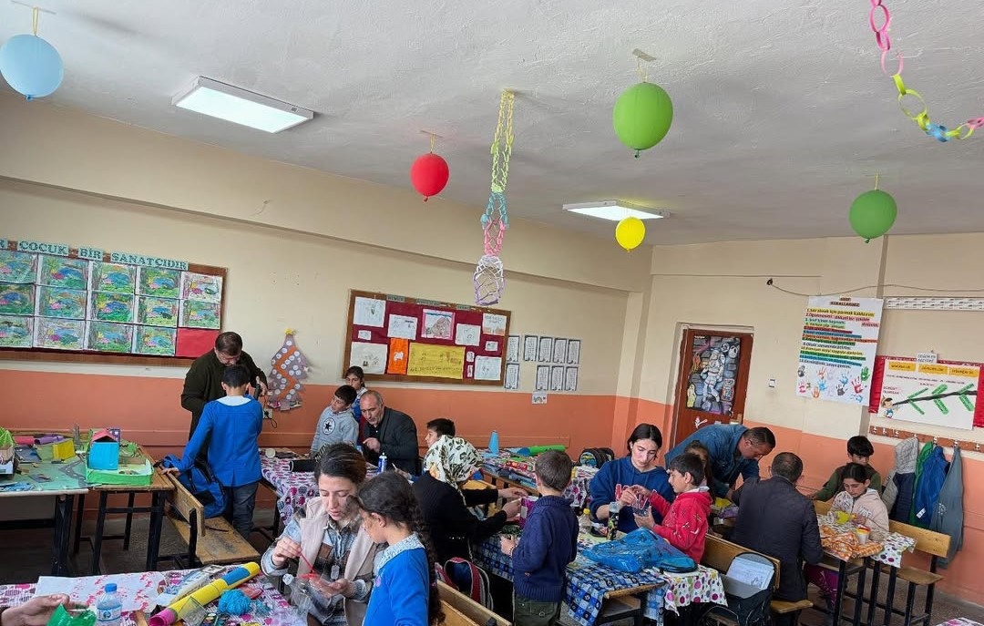 Foto - Kuşlara yuva oldu