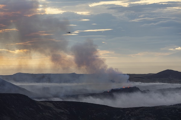 Foto - Kuşları izlemek için gitti yanardağ patlamasına denk geldi