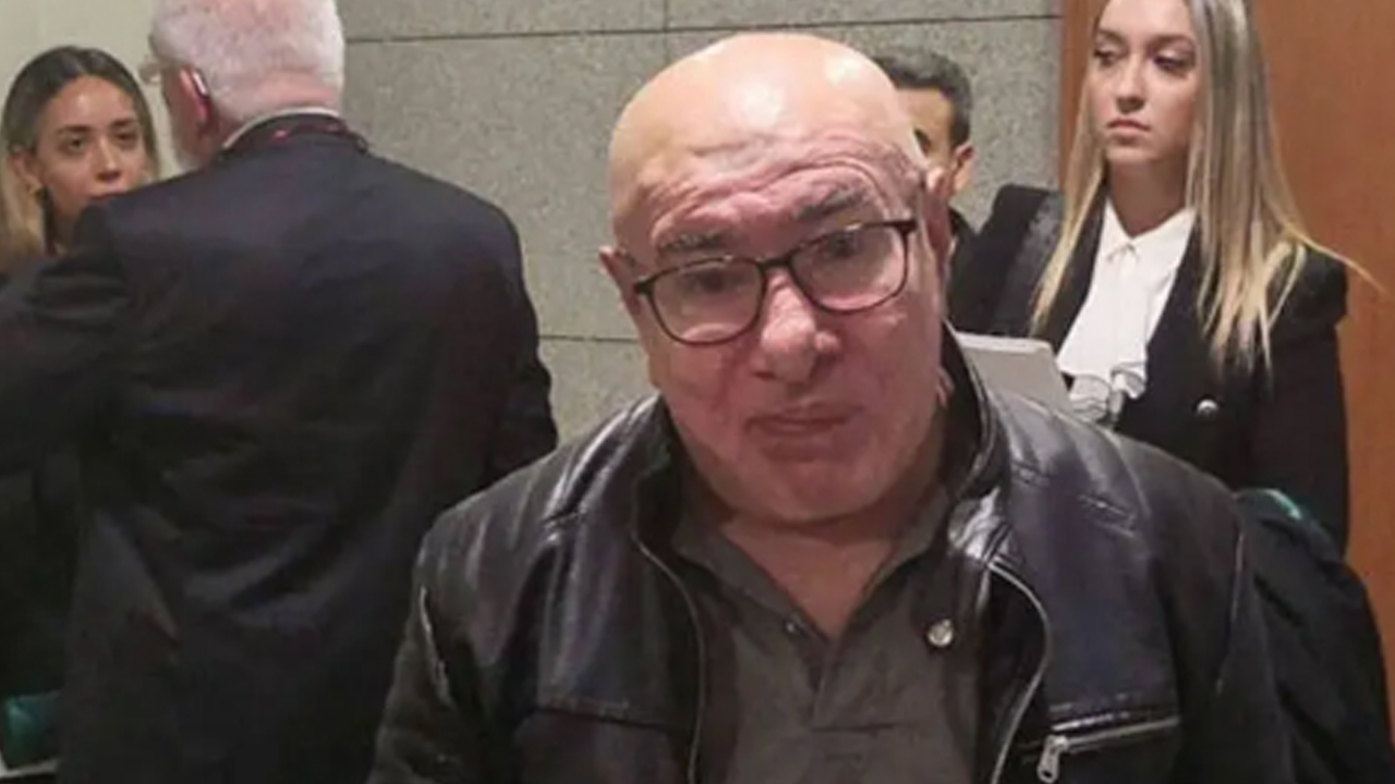 Foto - Küstahça hakaret etmişti: Ateist İlyas Salman Cumhurbaşkanı'na hakaret suçlamasıyla yargılandı! İşte aldığı ceza