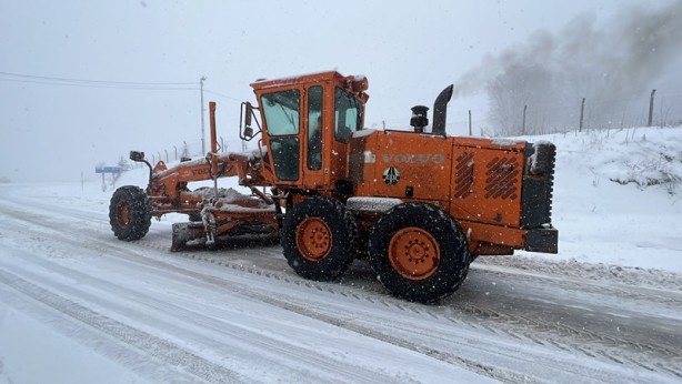 Foto - Kütahya-Bursa kara yolunun Domaniç Dağı geçişinde kar yağışı