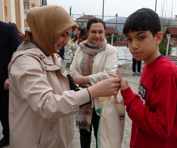 Foto - Kütahya'da misafir edilen depremzede sayısı 7 bini geçti
