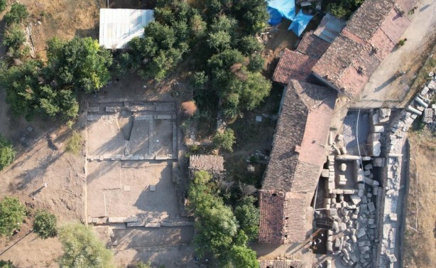 Foto - "Kütahya'nın kalbi"ni kazdıkça 8 bin yıllık tarihi aydınlatıyorlar