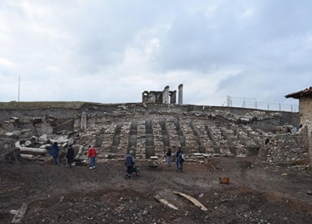 "Kütahya'nın kalbi"ni kazdıkça 8 bin yıllık tarihi aydınlatıyorlar