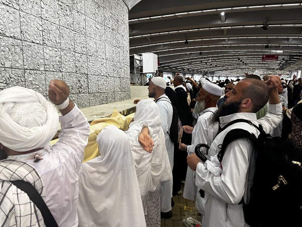 Foto - Kutsal topraklarda şeytan taşlama devam etti