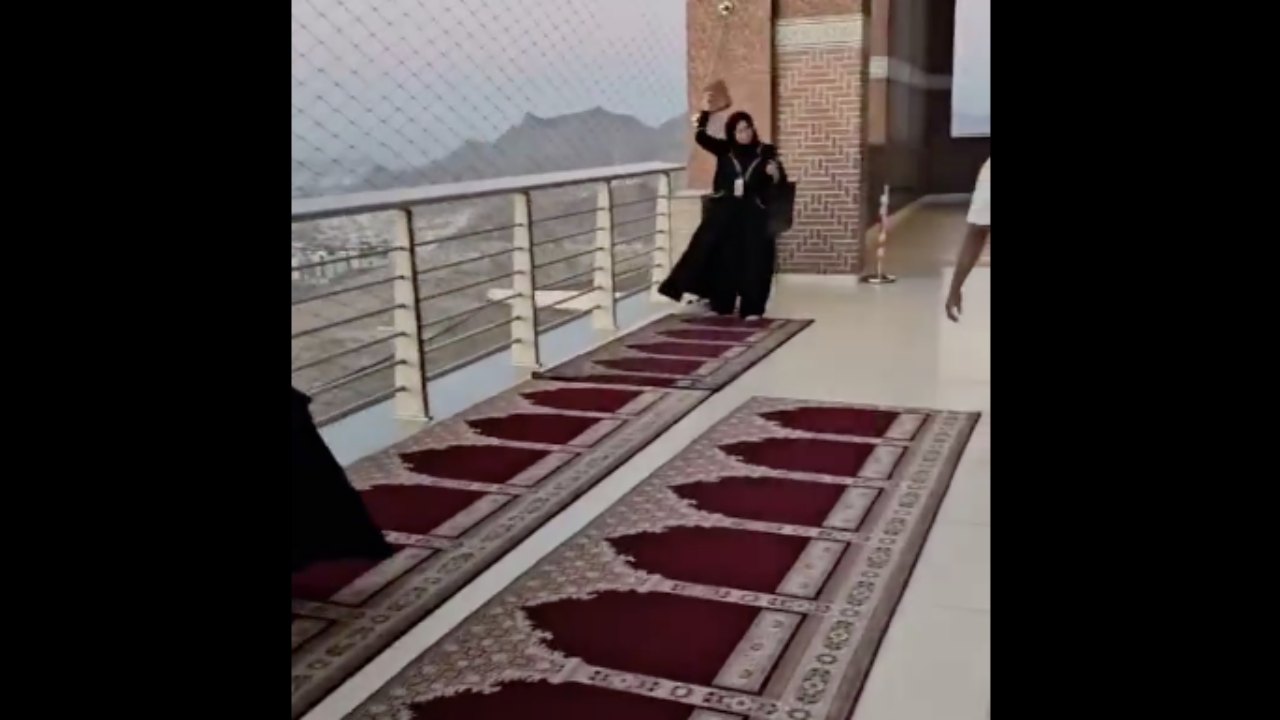 Foto - Kutsal topraklardaki o akşam namazı büyük tepki çekti! Kamera Kabe’yi gösterince...