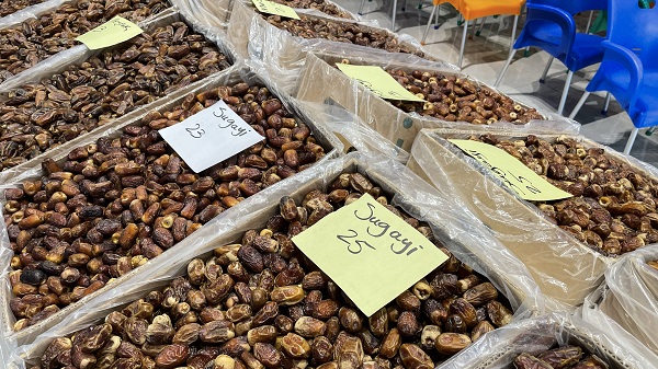 Kutsal topraklardan hurmalarla dönüyorlar