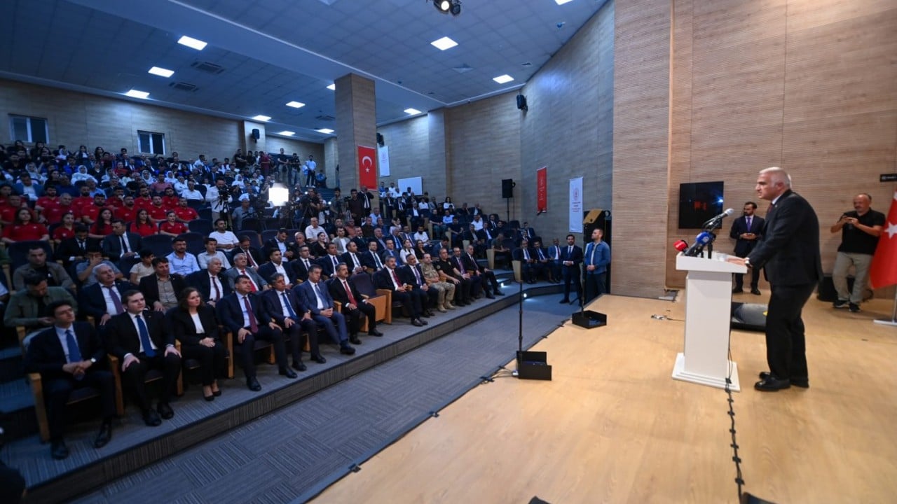 Kütüphaneler Cumhuriyet tarihinin rekor sayılarına ulaştı: 900 bin metrekareye çıktı! Tarihe geçti