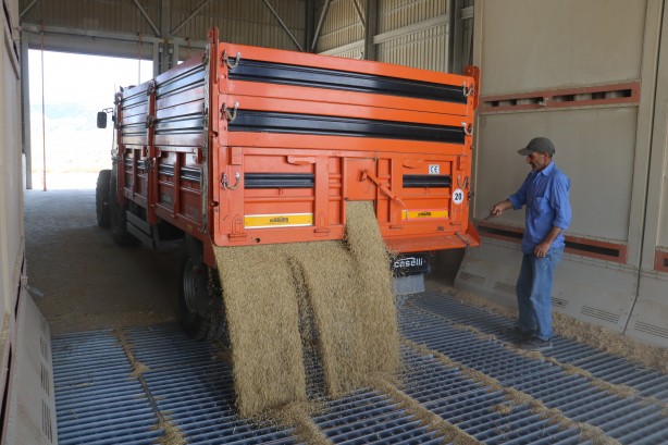 Foto - Kuyruklar oluştu ama yetmez! Buğday ambarında yeni rekor yükleniyor