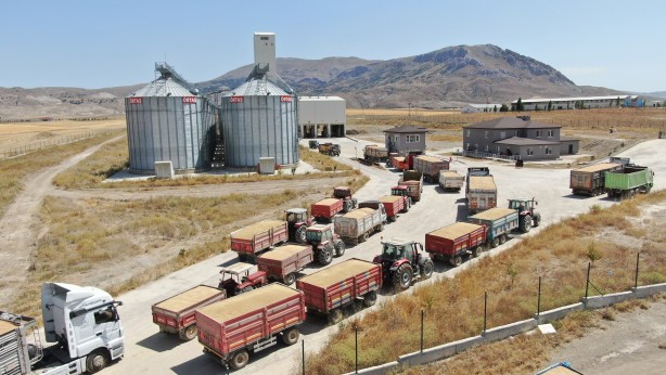 Kuyruklar oluştu ama yetmez! Buğday ambarında yeni rekor yükleniyor