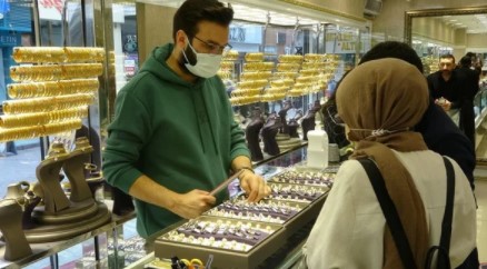 Foto - Kuyumculara akın başladı! 1 günde 1.5 milyonluk altın bozdurdular