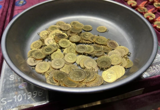 Foto - Kuyumculardan gram altınla ilgili ezber bozan tahmin: Ağzımızdan bu ifadenin çıkması zor geliyor ama...