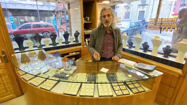 Foto - Kuyumcuya bu notu bırakıp bileziği çaldı!