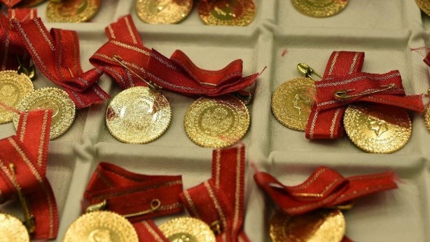 Foto - 'Kuyumcuya giden 1700 liraya gram altın bulamaz' diyen ekonomist duyurdu: Altını olan bunu yapsın