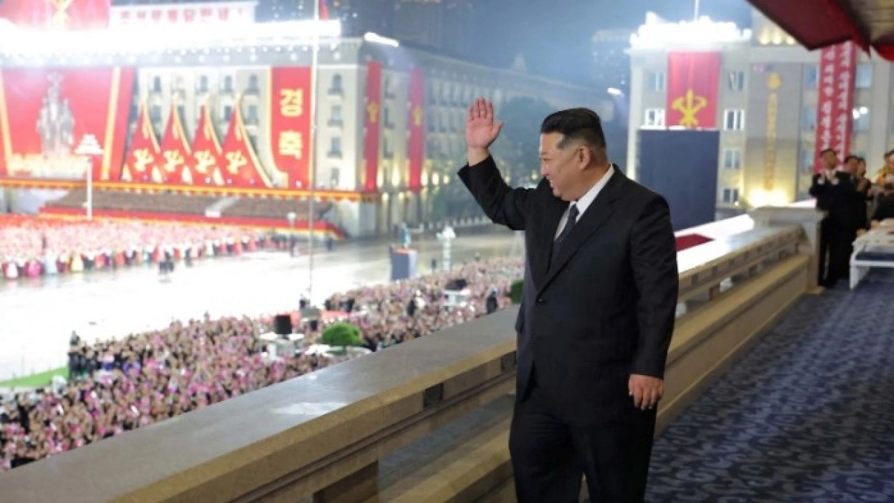 Kuzey Kore, yeni geliştirdiği füzesini dünyaya tanıttı