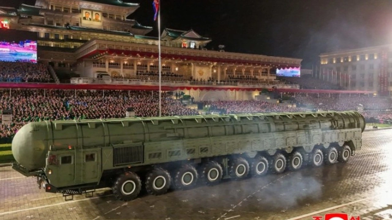 Foto - Kuzey Kore, yeni geliştirdiği füzesini dünyaya tanıttı